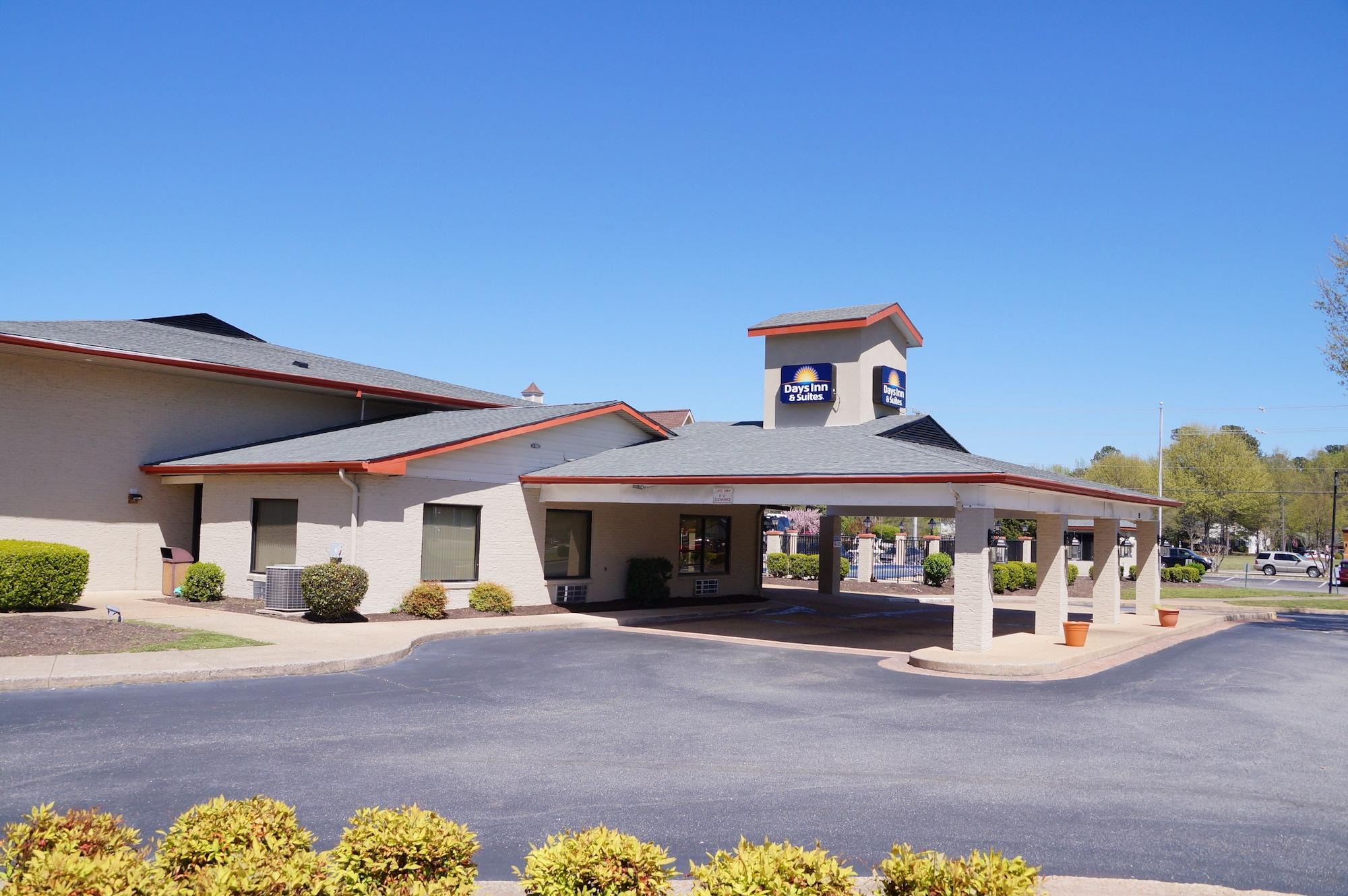 Days Inn & Suites By Wyndham Colonial Williamsburg Exterior foto