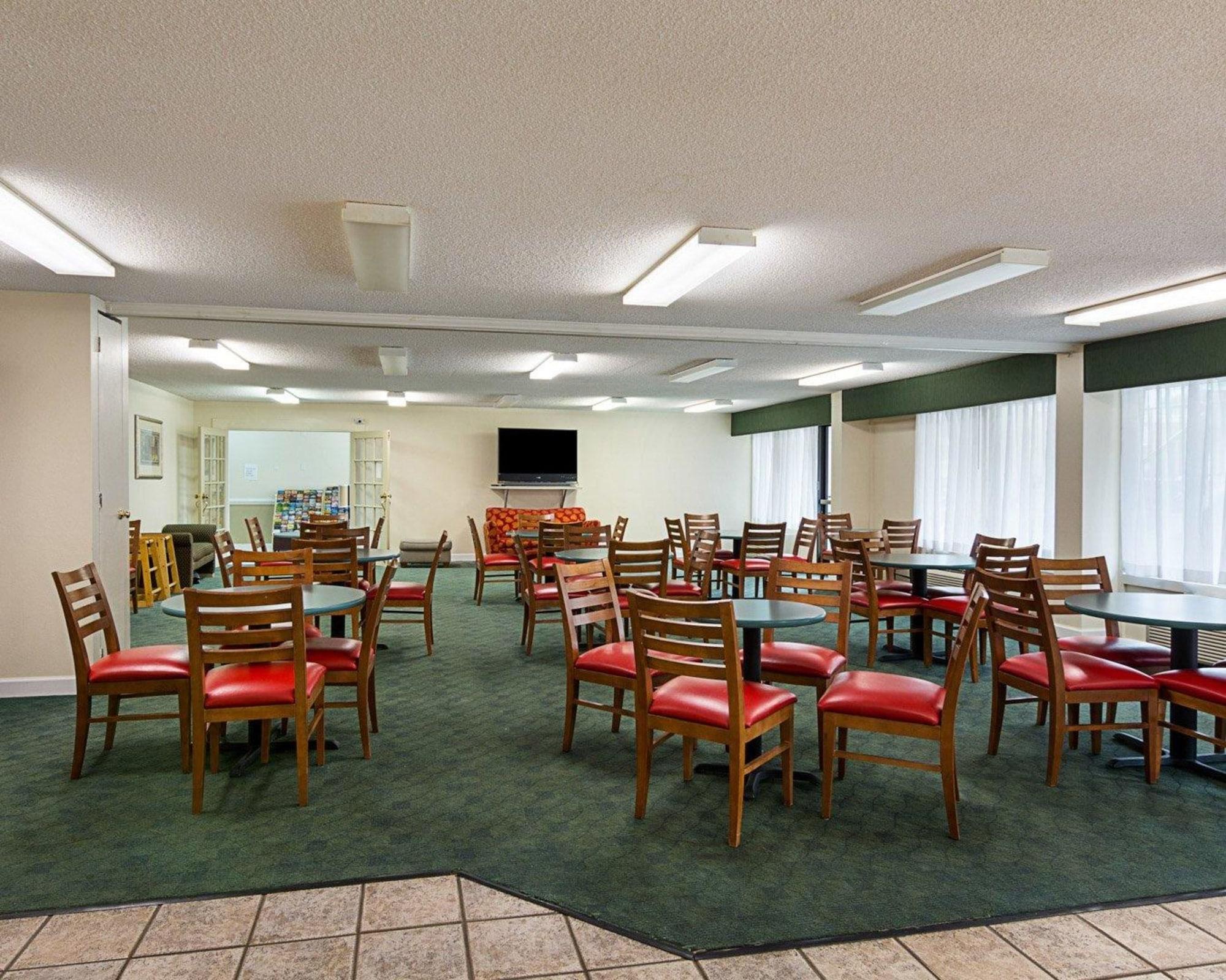 Days Inn & Suites By Wyndham Colonial Williamsburg Exterior foto