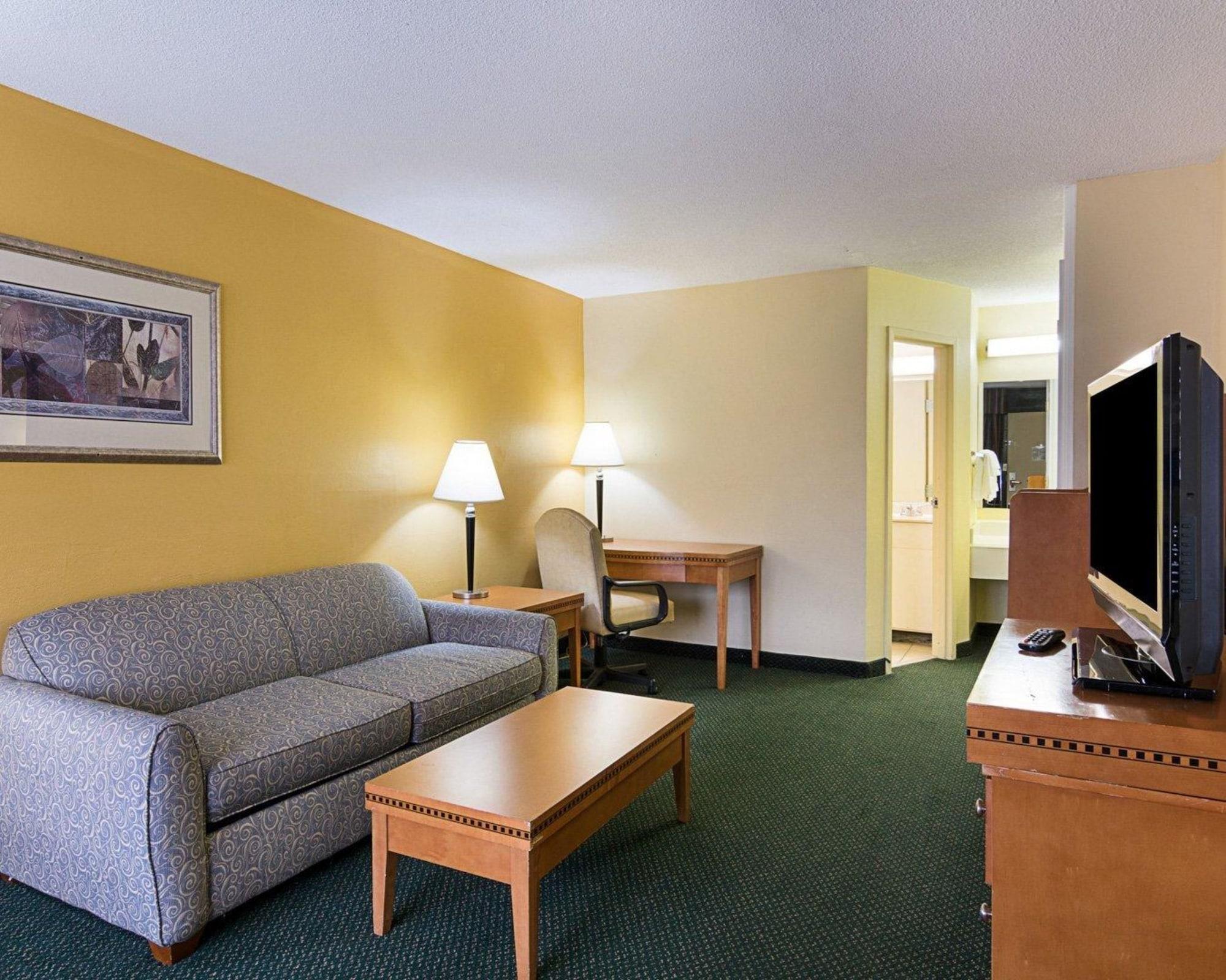 Days Inn & Suites By Wyndham Colonial Williamsburg Exterior foto