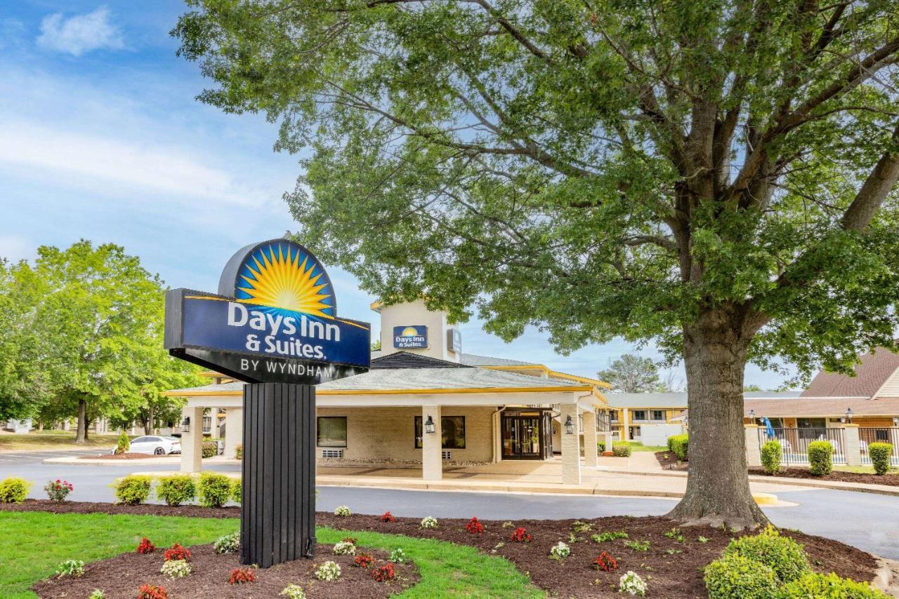 Days Inn & Suites By Wyndham Colonial Williamsburg Exterior foto