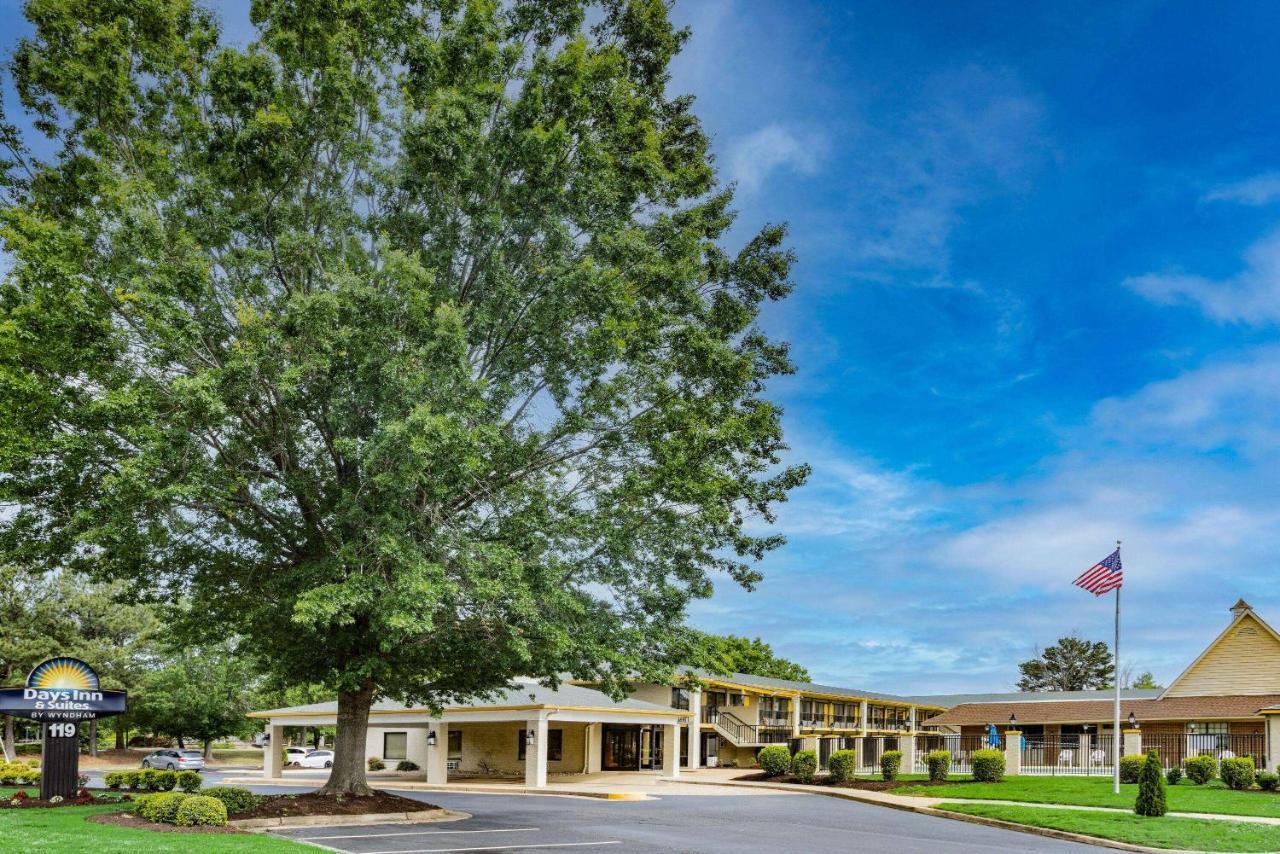 Days Inn & Suites By Wyndham Colonial Williamsburg Exterior foto